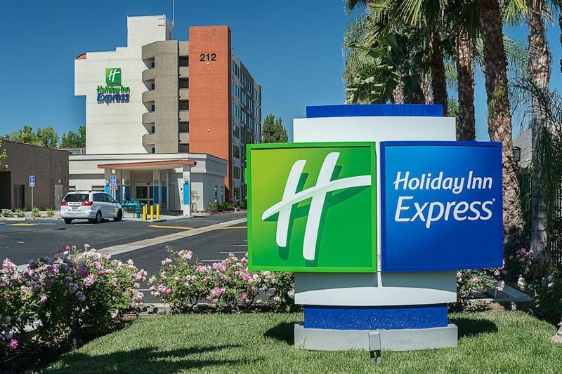 Holiday Inn Express Fullerton-Anaheim By Ihg Exterior foto